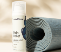 4_Medterra_Website_Assets_PDP_Carrousel_Image_Pain_Relief_Cream_PRODUCT_LIFESTYLE_aad7f1b6 c07d 4b6e b08f 28f2b86ee33e 202x170